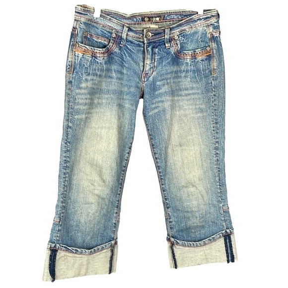 Nine.Eight Cuffed Capri Jeans with Contrast Stitching - Picture 1 of 10